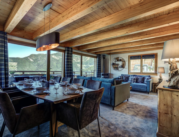 _AJP3465And8more2019-12-outdoor-chalet-sun20200908